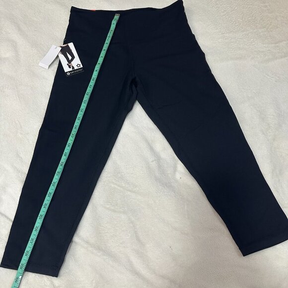 Tuff Athletics Women’s Yoga Crop Tight (M) Supper Confortable - Picture 7 of 7